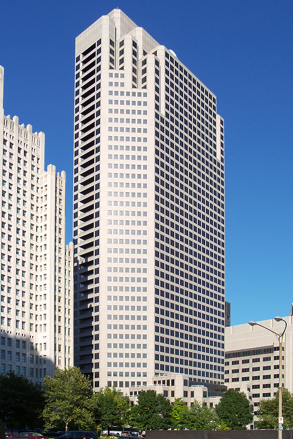 909 Chestnut by Ryan Hildebrand