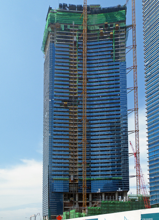 Marina Bay Residences by Horst Kiechle