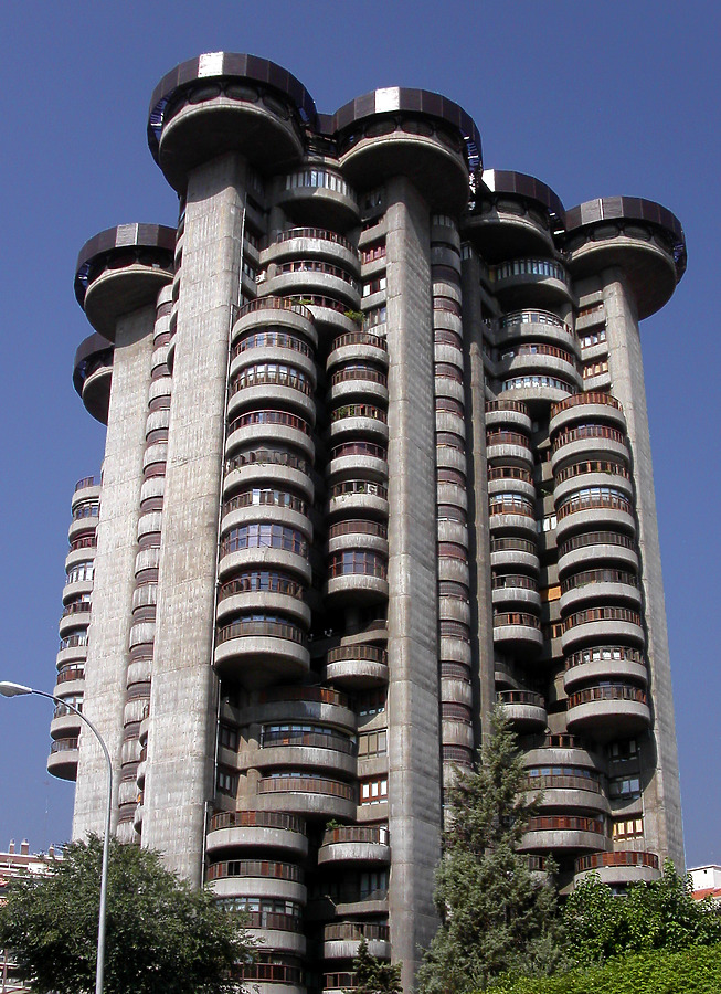 Torres Blancas by Cesar Serrano