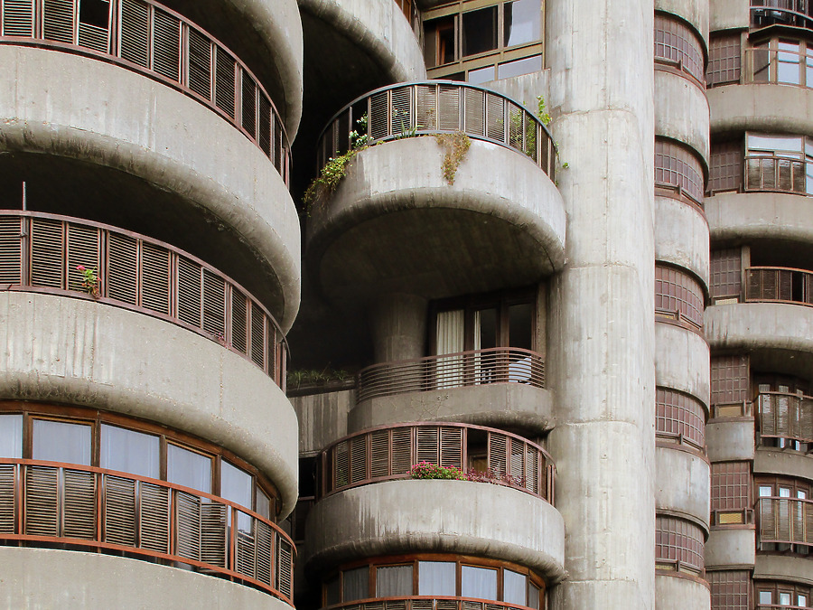 Torres Blancas by Daniel Kieckhefer