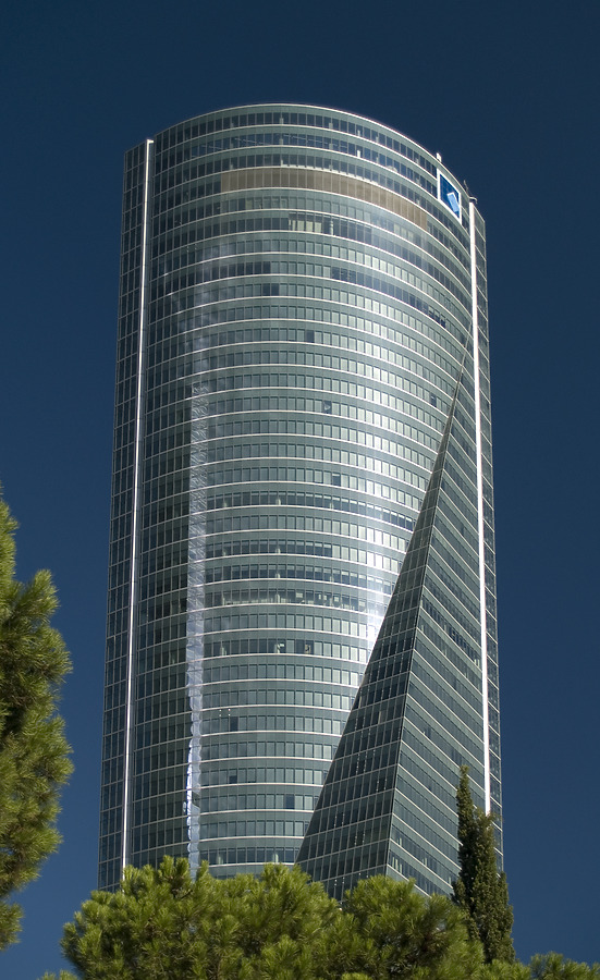 Torre Espacio by Cesar Serrano