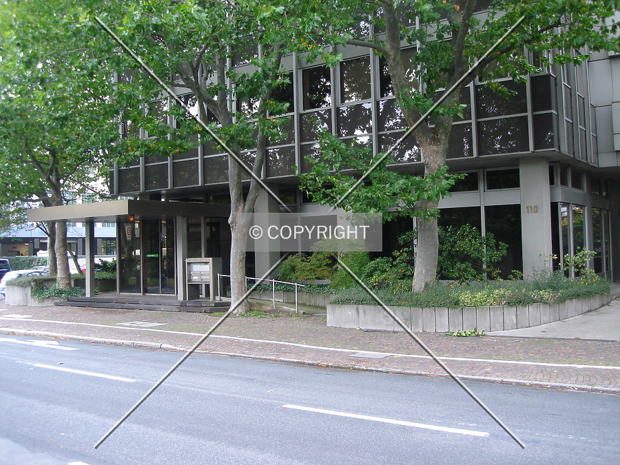 Theodor-Heuss-Allee 110 by Nephilim