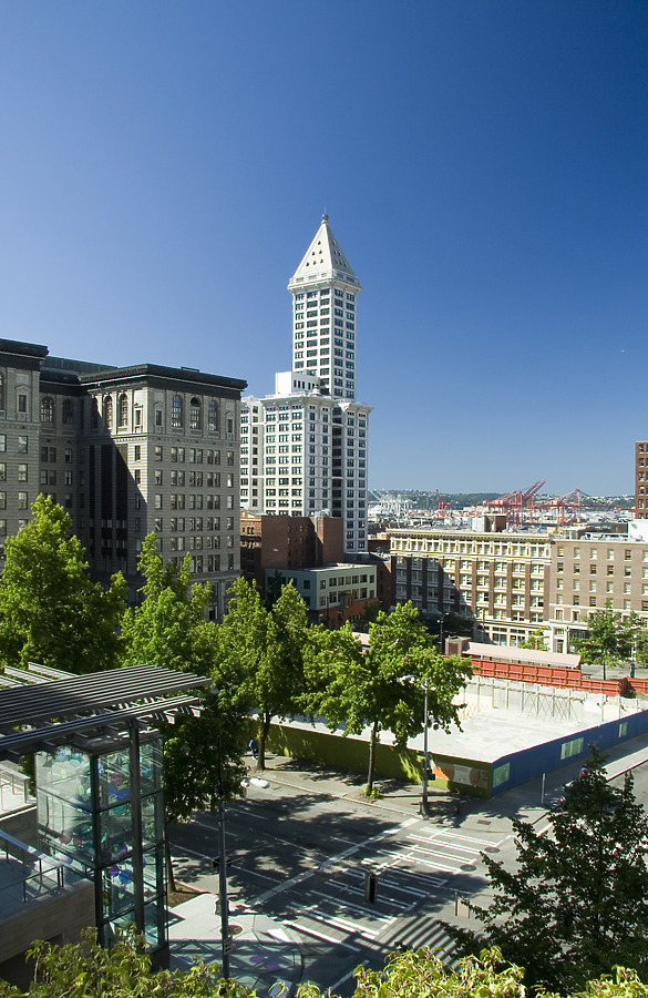 Smith Tower by Pavel Toczynski