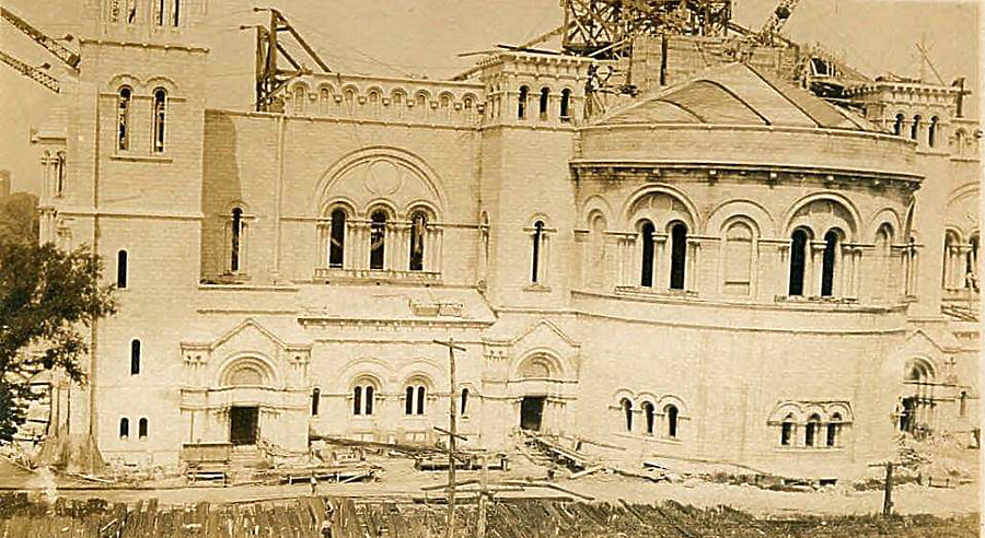 Cathedral Basilica of Saint Louis by Denny Kempen