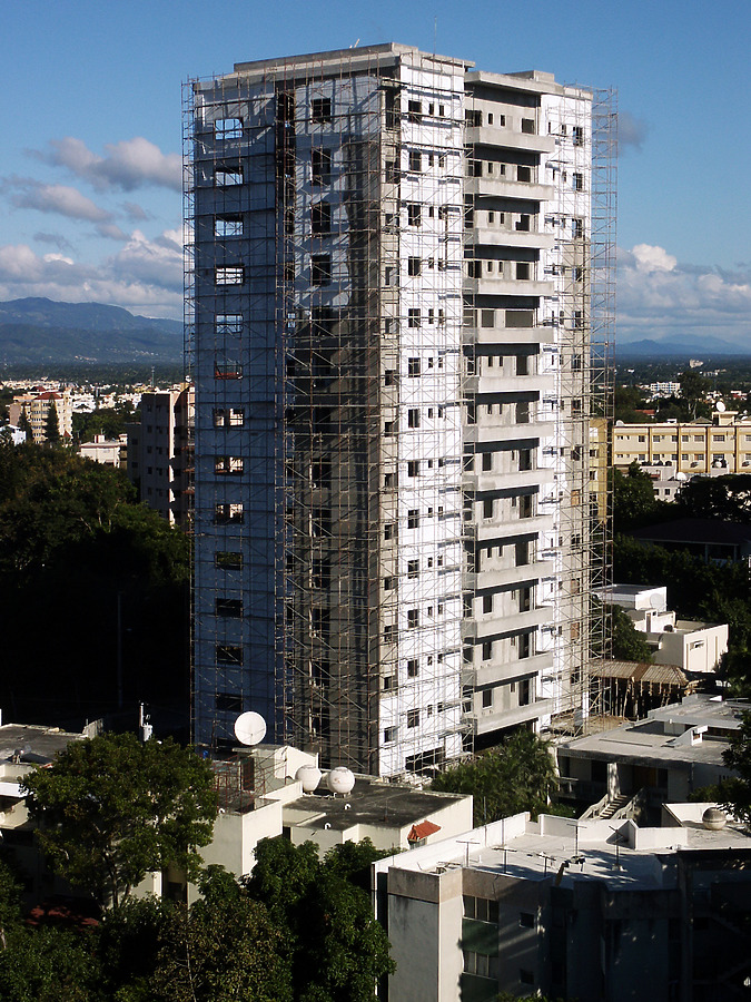 Duarte/De la Concha Apartamentos by Daniel Kieckhefer