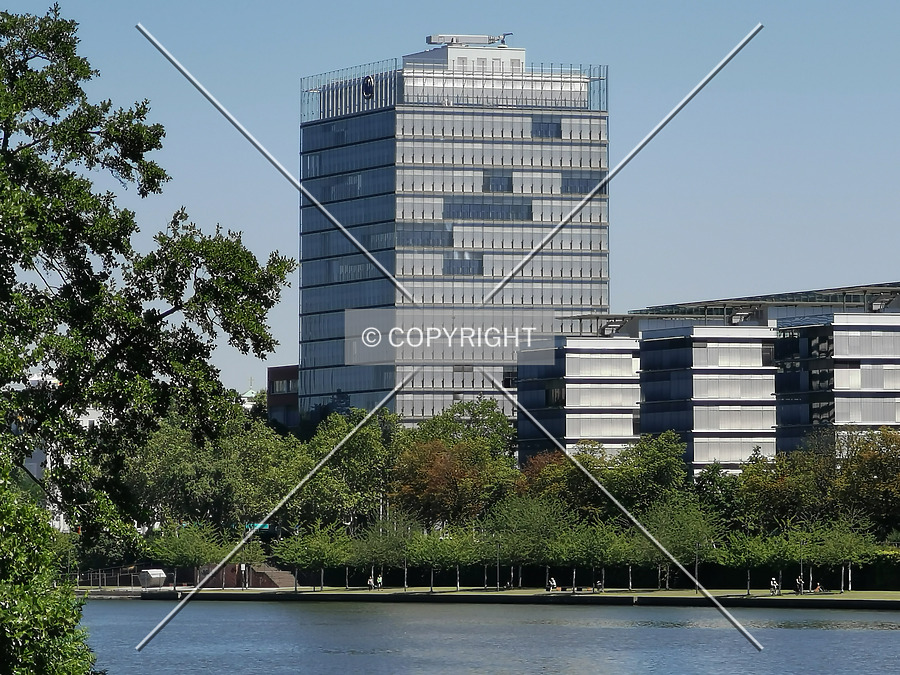 Allianz-Kai by Nephilim