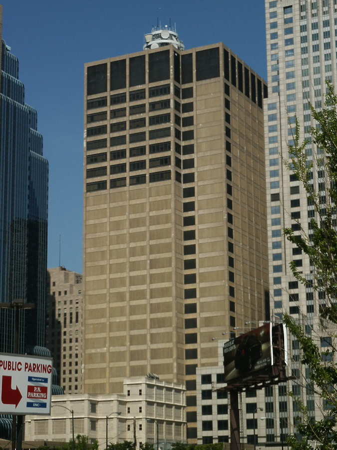 AT&T 10 South Canal by Daniel Kieckhefer