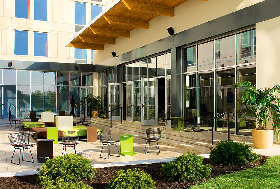 aloft Winchester by Starwood Hotels & Resorts Worldwide, Inc.