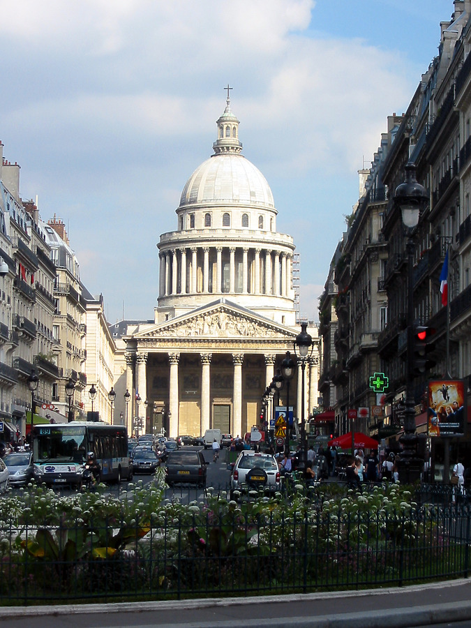 Panthéon by Jonathan Smith