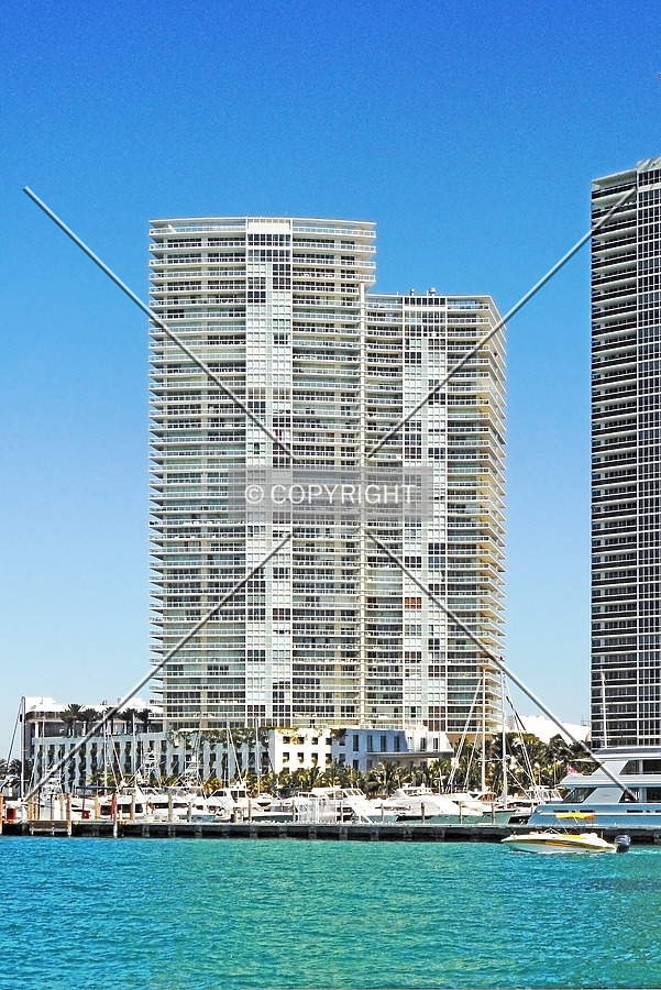 ICON at South Beach by Jorge Molina