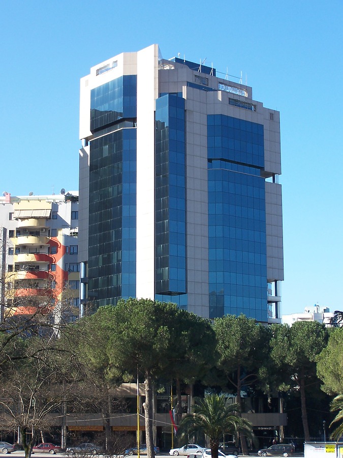 Twin Tower II by Florian Barbier