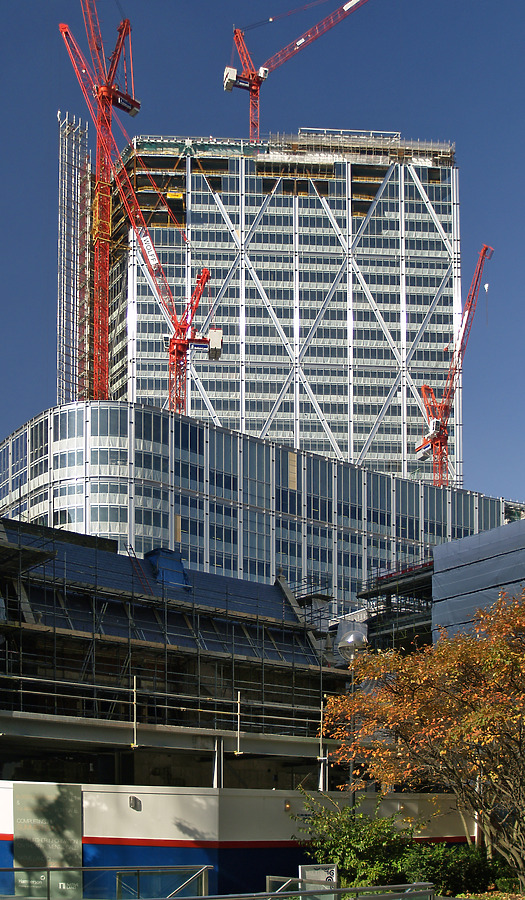 The Broadgate Tower by Cesar Serrano