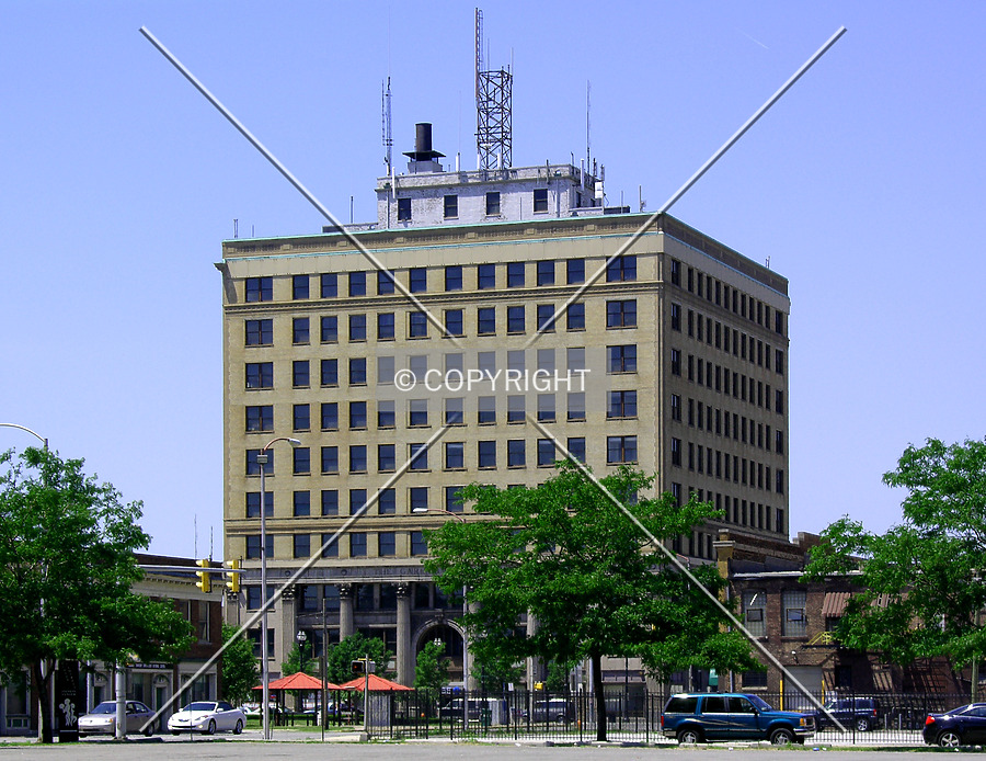 504 Broadway by Chris Patriarca