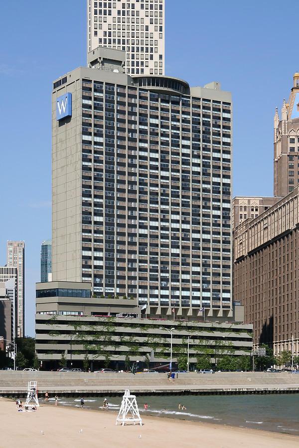 W Hotel Chicago Lakeshore by Michiel van Dijk