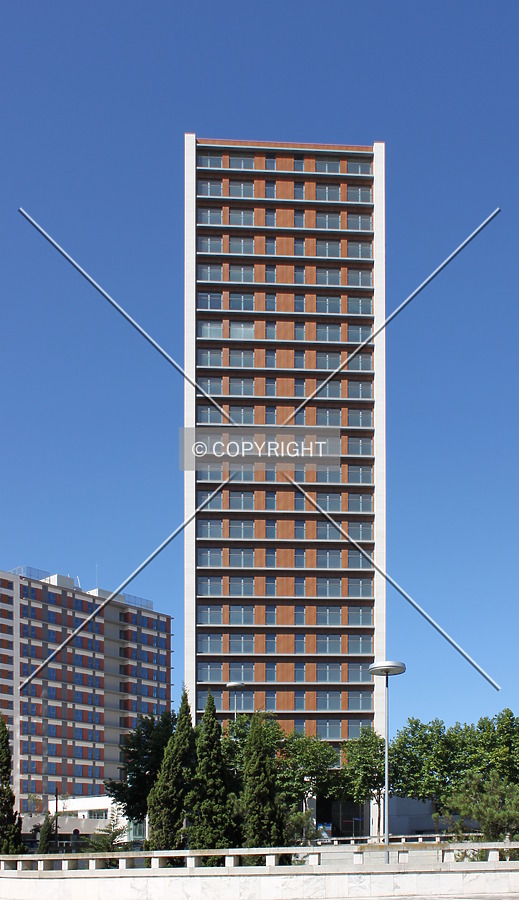 Panormic Apartamentos, Torre I by Emmanuel D.