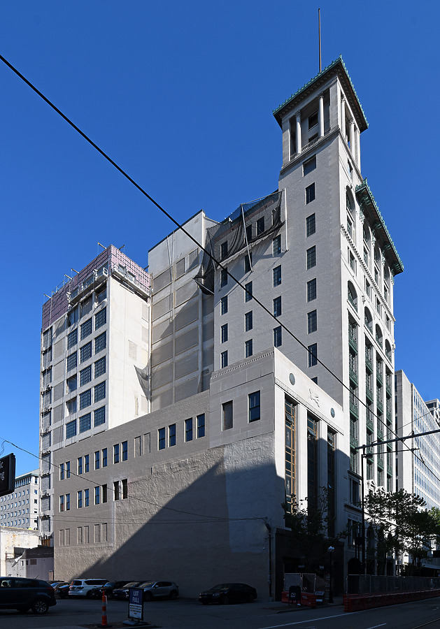 Gwynne Building by John W. Cahill