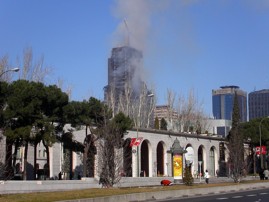 Edificio Windsor by Cesar Serrano