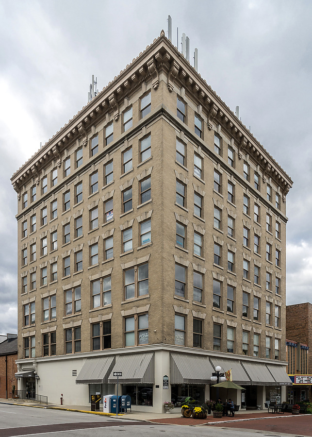 McClure Building by CC BY-SA 4.0/ Kenneth C. Zirkel