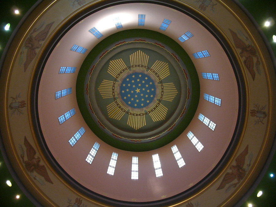 Oregon State Capitol by Jason Ferguson