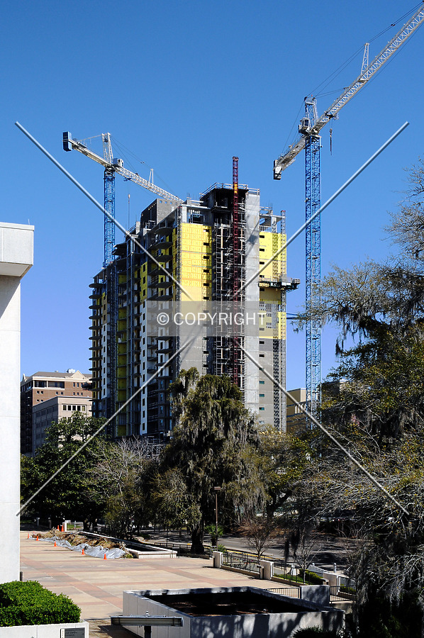Plaza Tower at Kleman Plaza by Jorge Molina