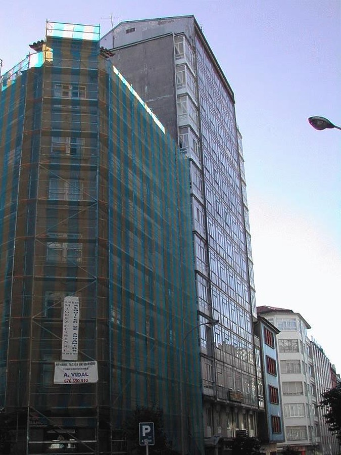 Rúa da República de el Salvador, 7 by David Guija