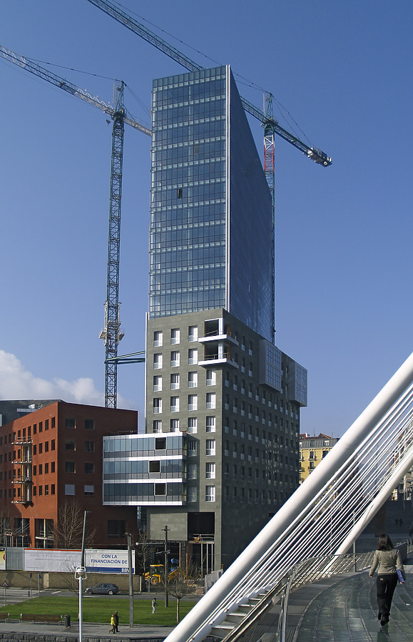 Isozaki Atea II by Cesar Serrano