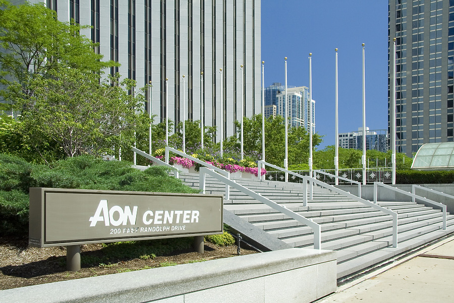 Aon Center by Pavel Toczynski
