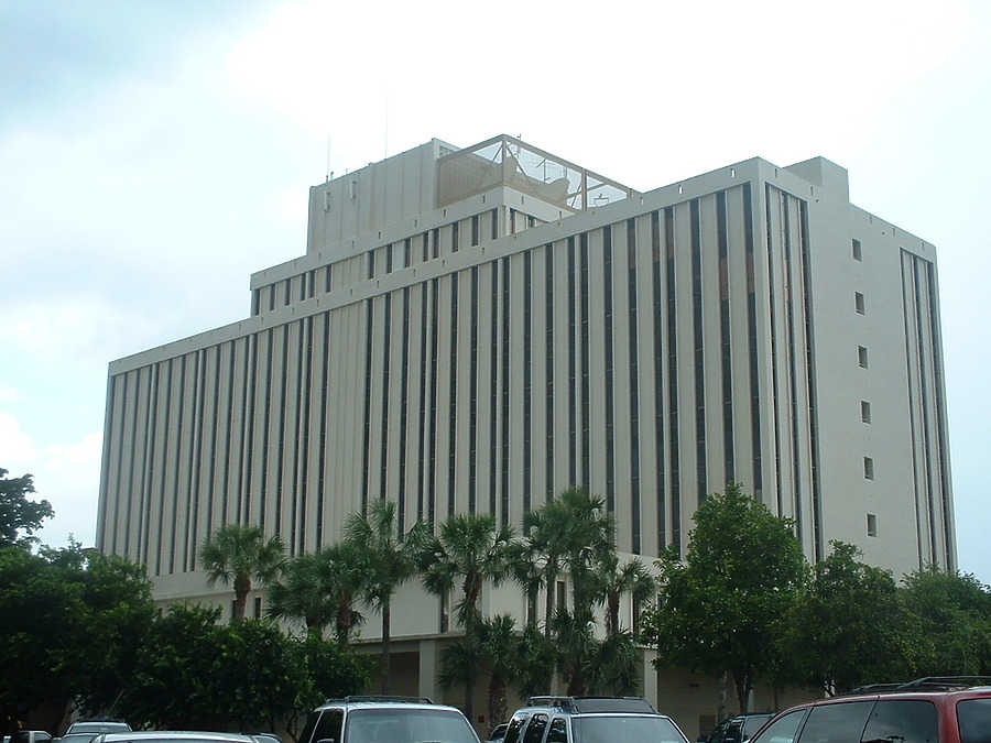 Coral Springs Financial Plaza by Paul Cucuzza