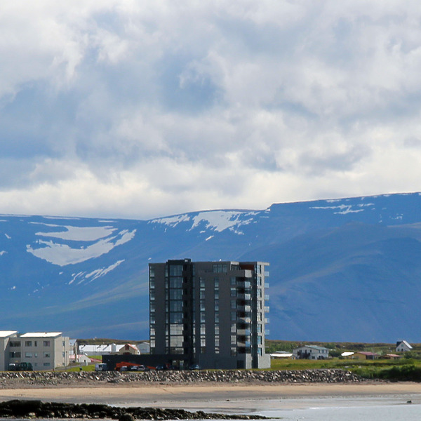 Höfðagrund high-rise by Kjetil Balog