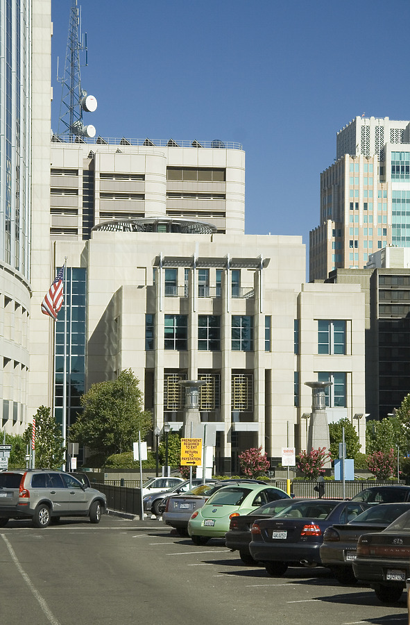U.S. Courthouse & Federal Building by Pavel Toczynski