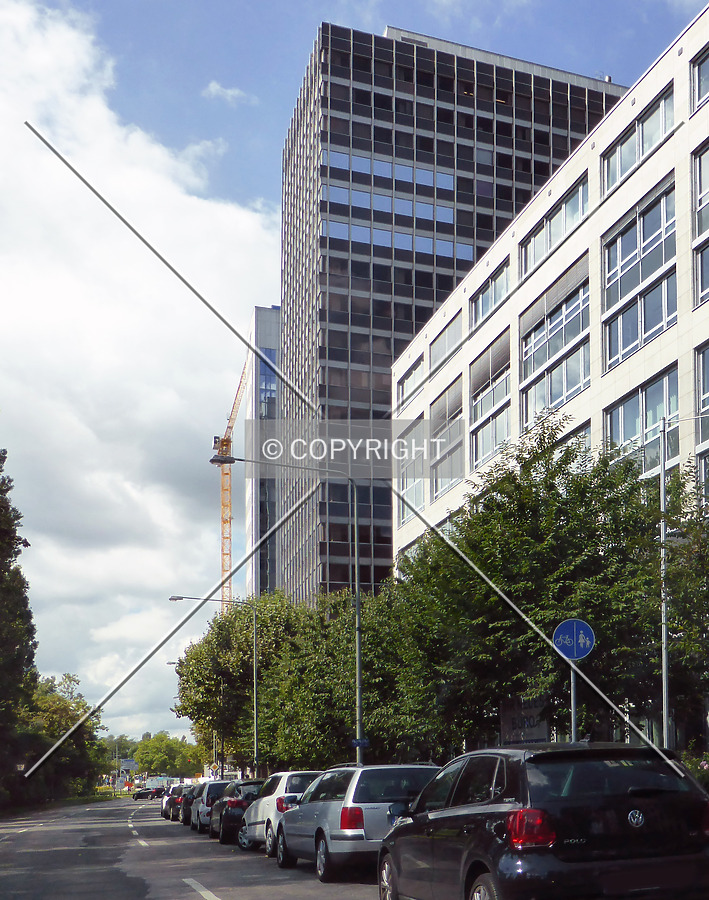 Theodor-Heuss-Allee 110 by Nephilim