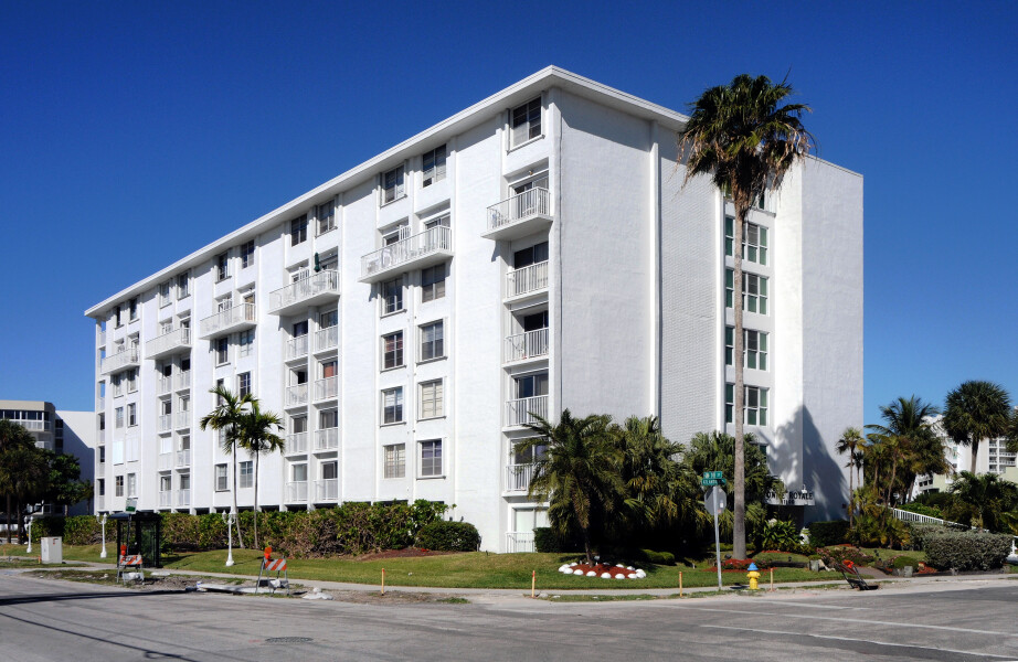 Towne Royale Condominiums