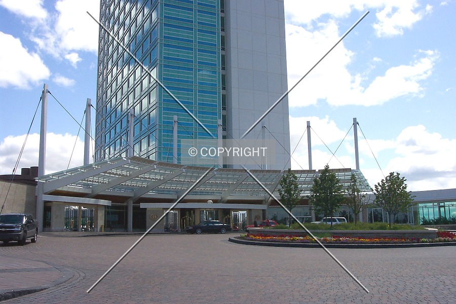 Hilton Lac Leamy by Eric Blyth