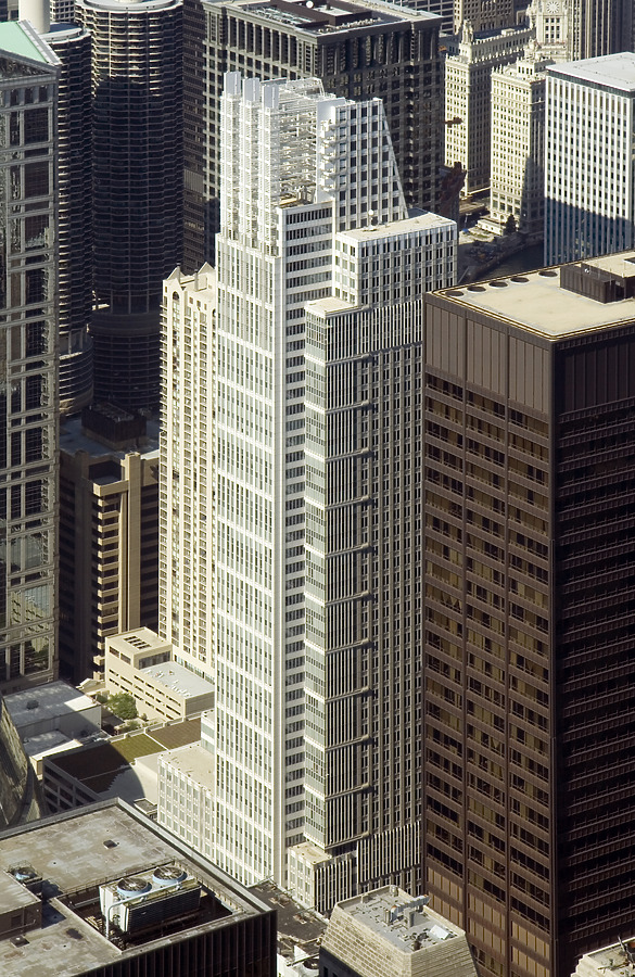 Chicago Title & Trust Building by Pavel Toczynski