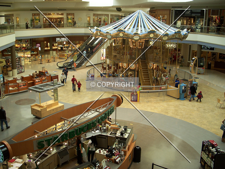 Chesterfield Mall by Ryan Hildebrand