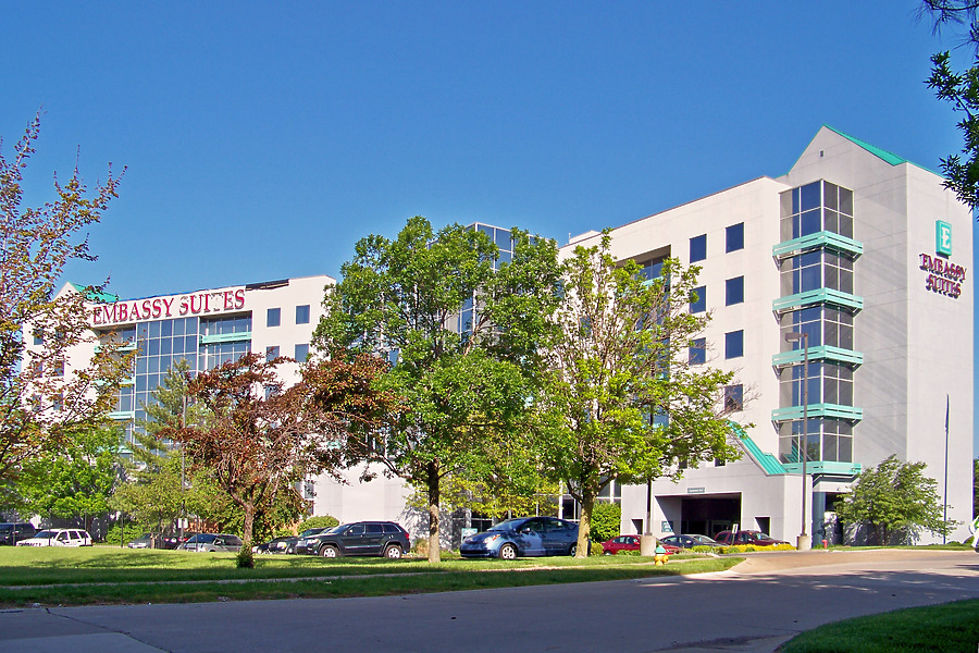 Embassy Suites Hotel Saint Louis Airport by Ryan Hildebrand