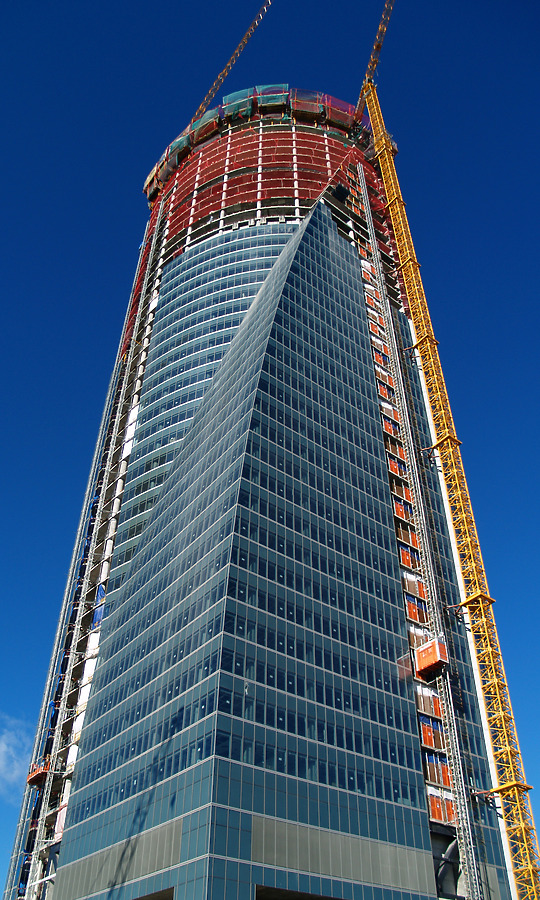 Torre Espacio by Cesar Serrano