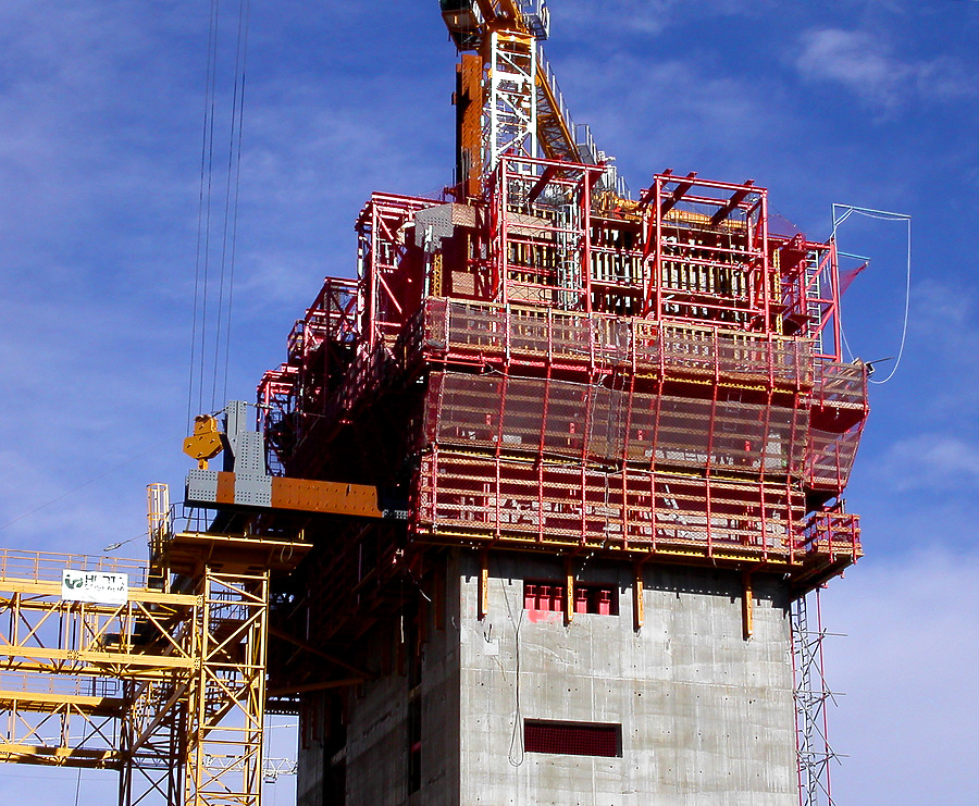Torre Caja Madrid by Cesar Serrano