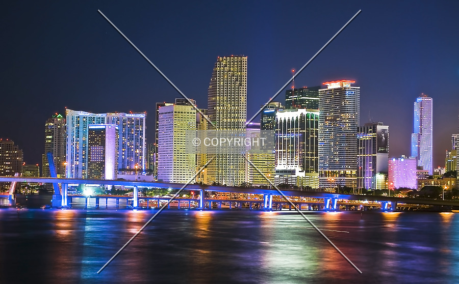 Southeast Financial Center by Jorge Molina