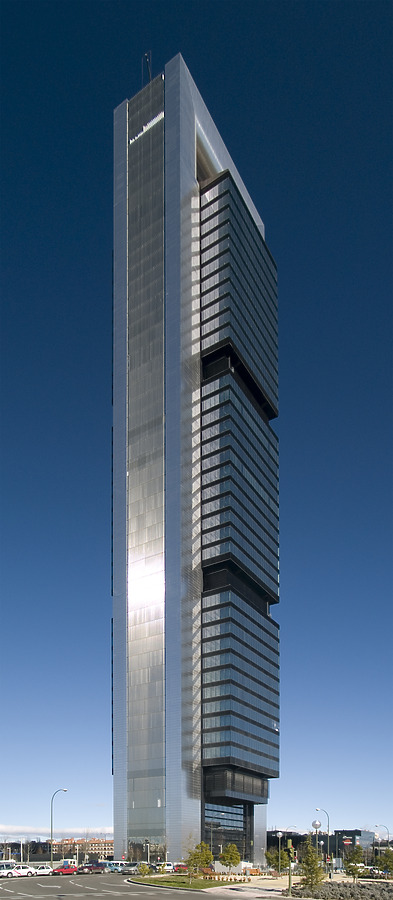 Torre Caja Madrid by Cesar Serrano