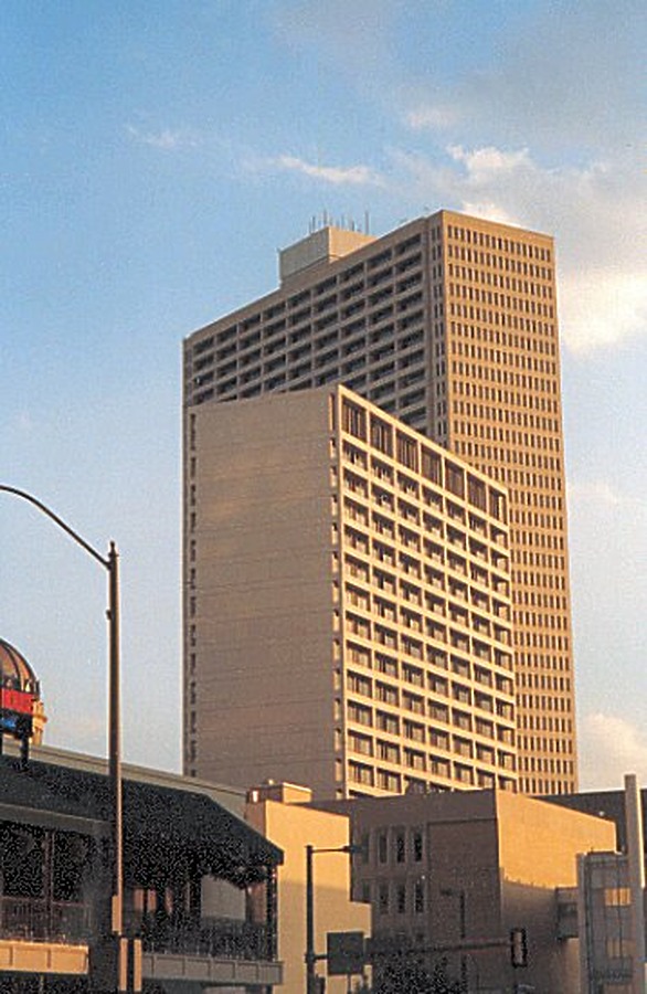 Bank of America Center by Kevin Lehnhardt