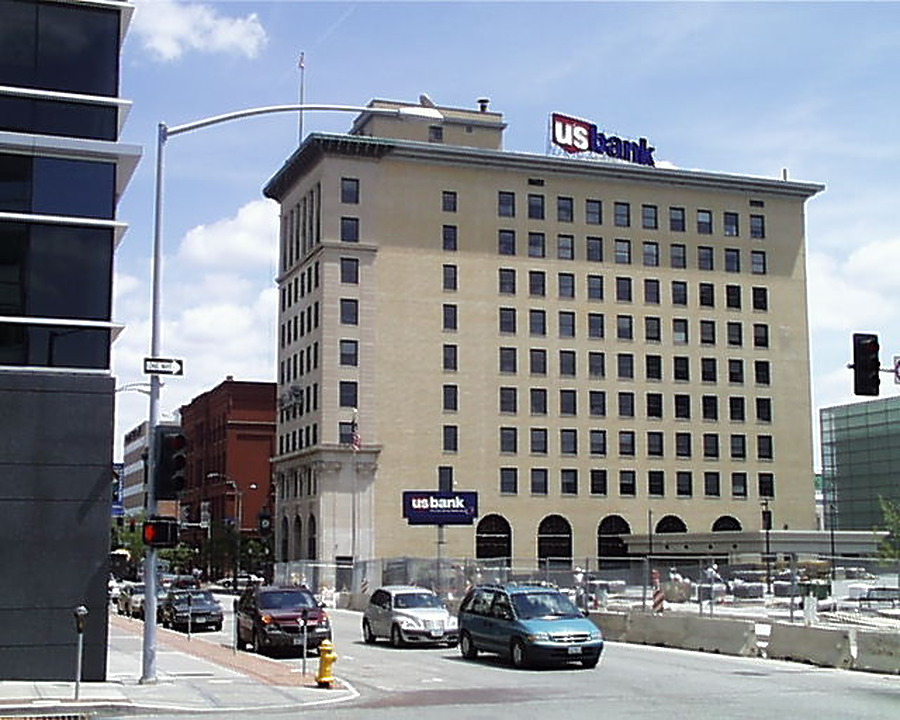 US Bank Building by Mel Foster Commercial Real Estate Services