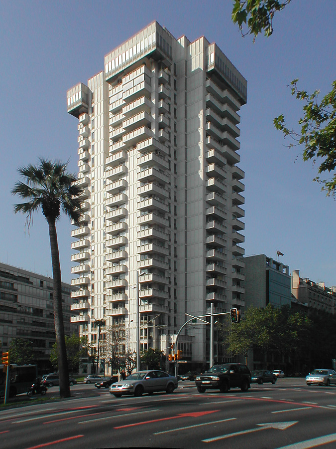Edificio Atalaya by David Guija