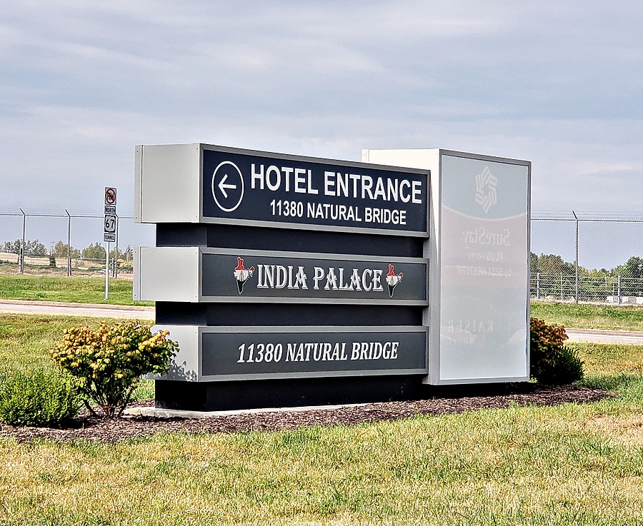 Executive Office Suites by Ryan Hildebrand