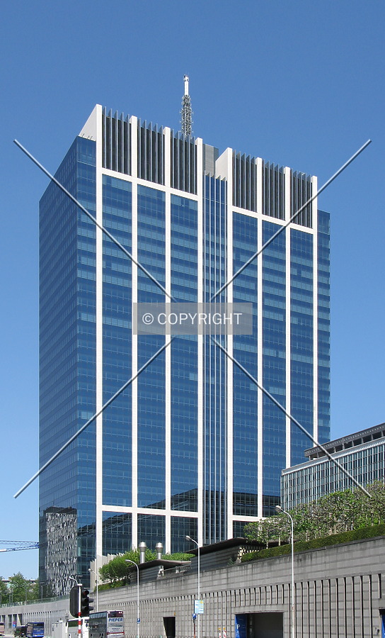 Tour Finances / Financietoren by Emmanuel D.