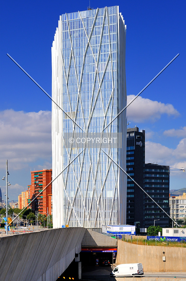 Torre Diagonal Zero Zero by David Guija