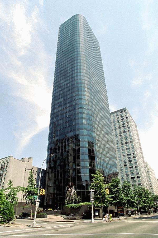 Solow Tower Apartments by Scott Murphy