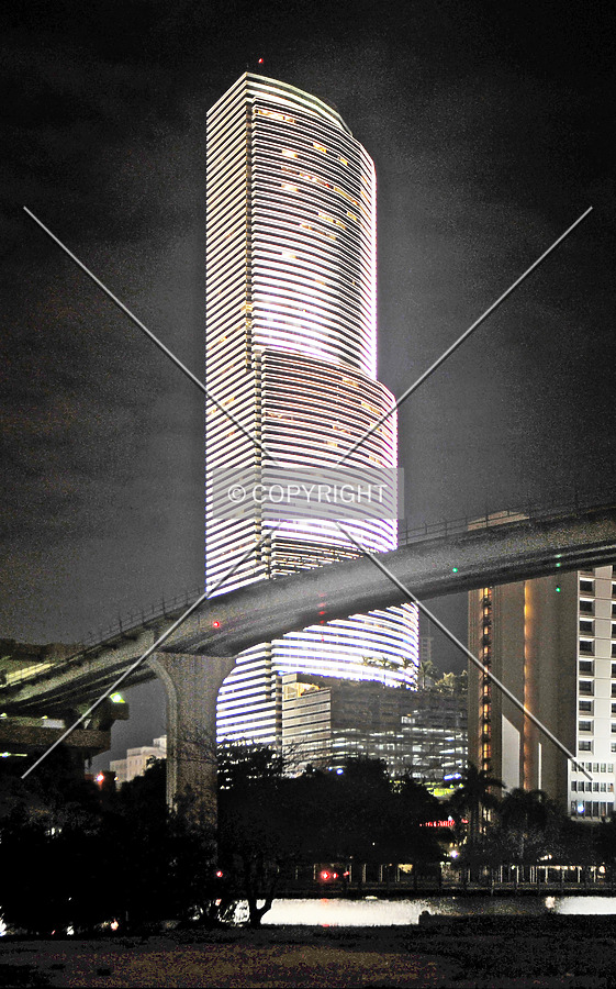 Miami Tower by Jorge Molina