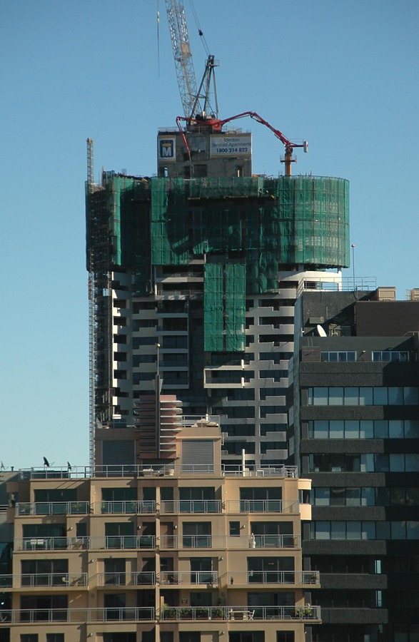 Meriton Tower by John Bek