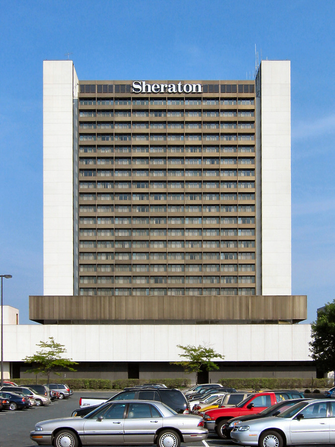 DoubleTree Bloomington Minneapolis South Tower by James Peacock
